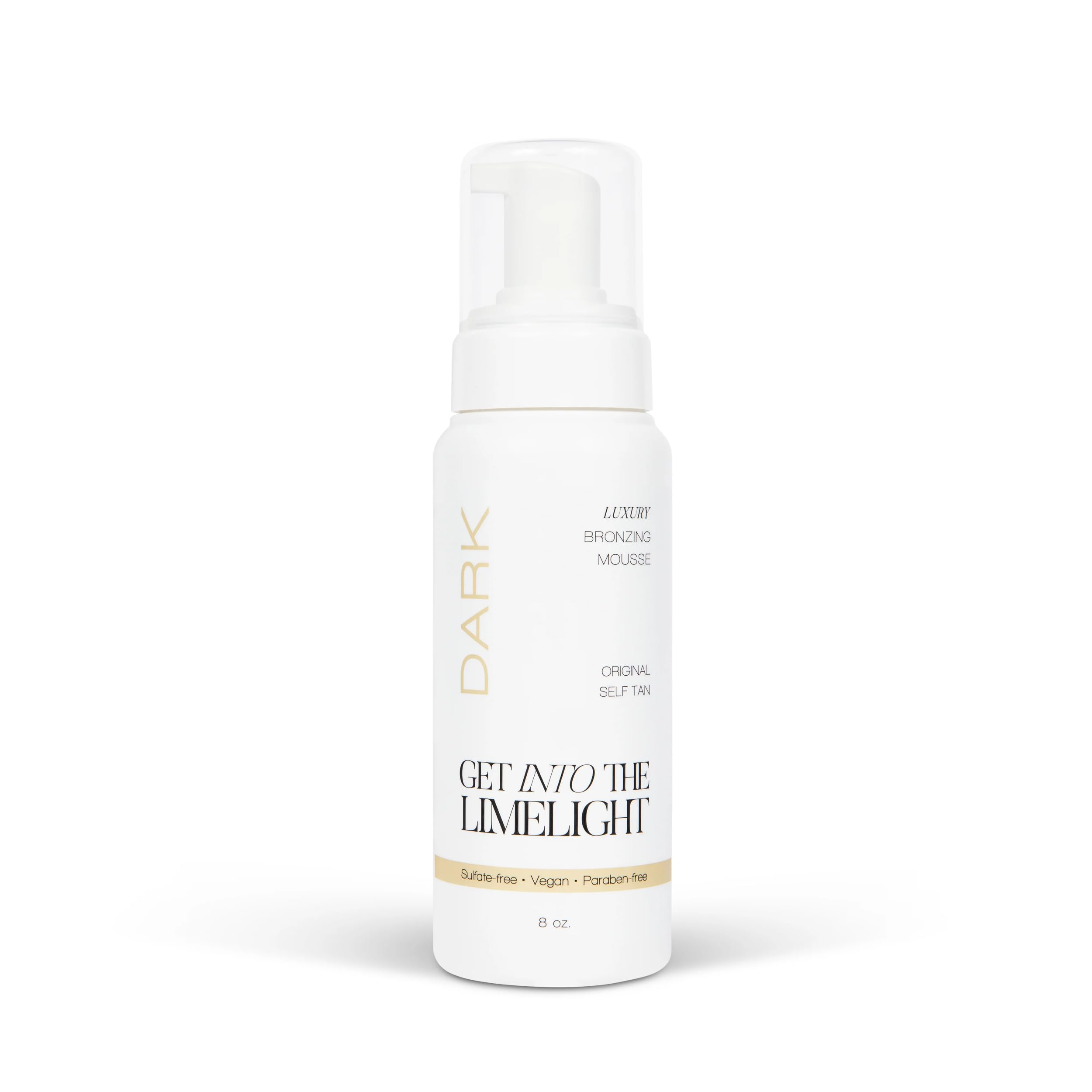 Get Into The Limelight: botella bronceador oscuro con tono visible para aplicación precisa.