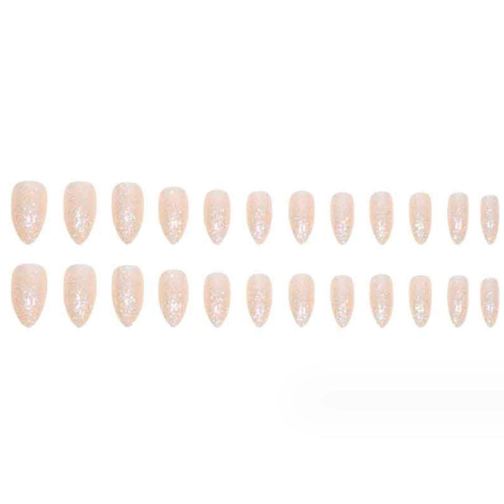 Empaque de Gifiky con accesorios para manicura rápida en casa.