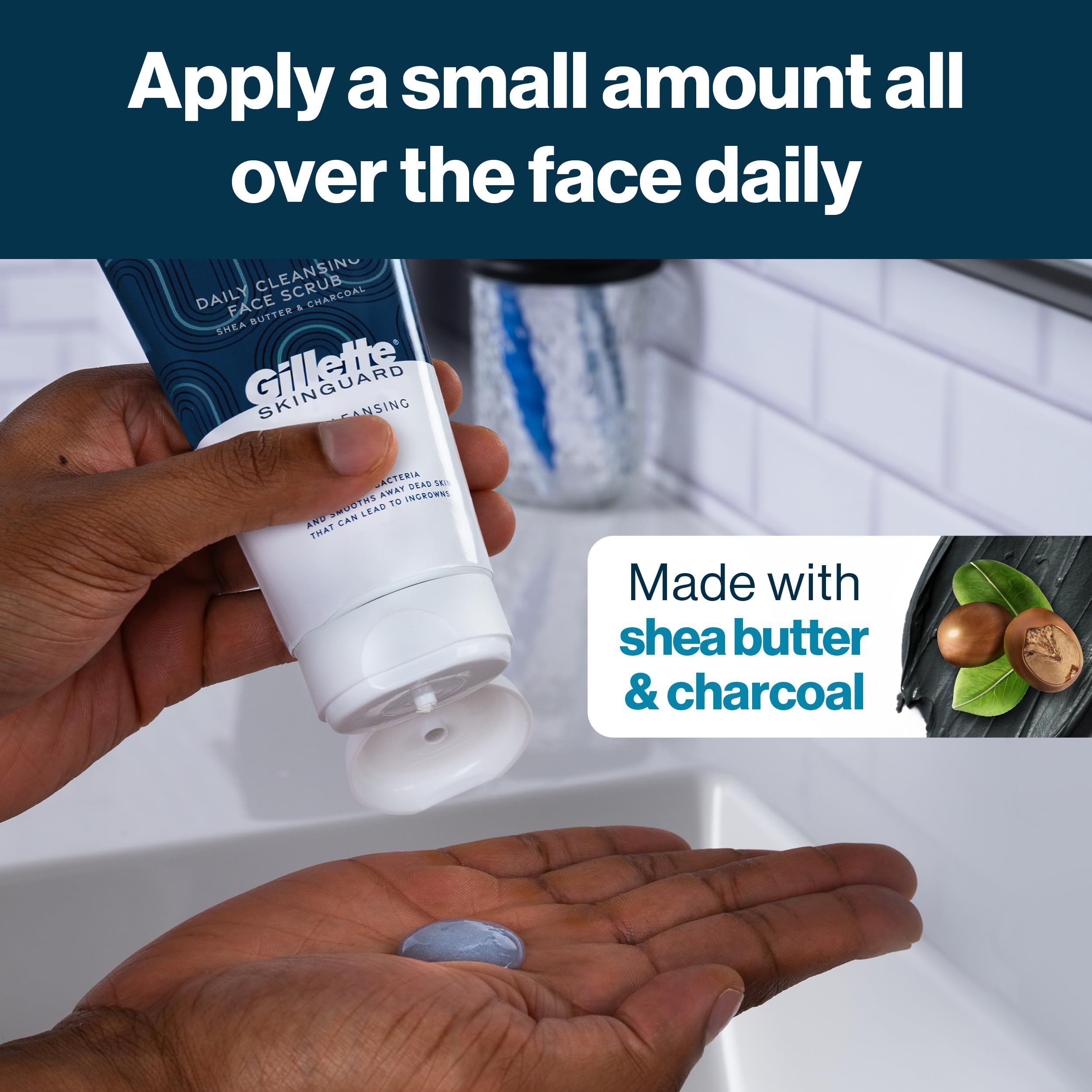 Aplicación con agua en SkinGuard Scrub para crear espuma ligera.