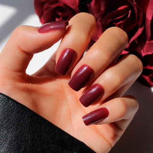 Glamnetic Cherry Mocha: kit de uñas listo para usar con ajuste personalizado.