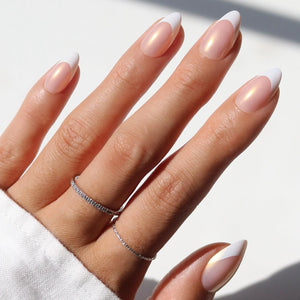 Uñas postizas Glamnetic GLAMZILLA con corte almendra francés dorado para uso diario