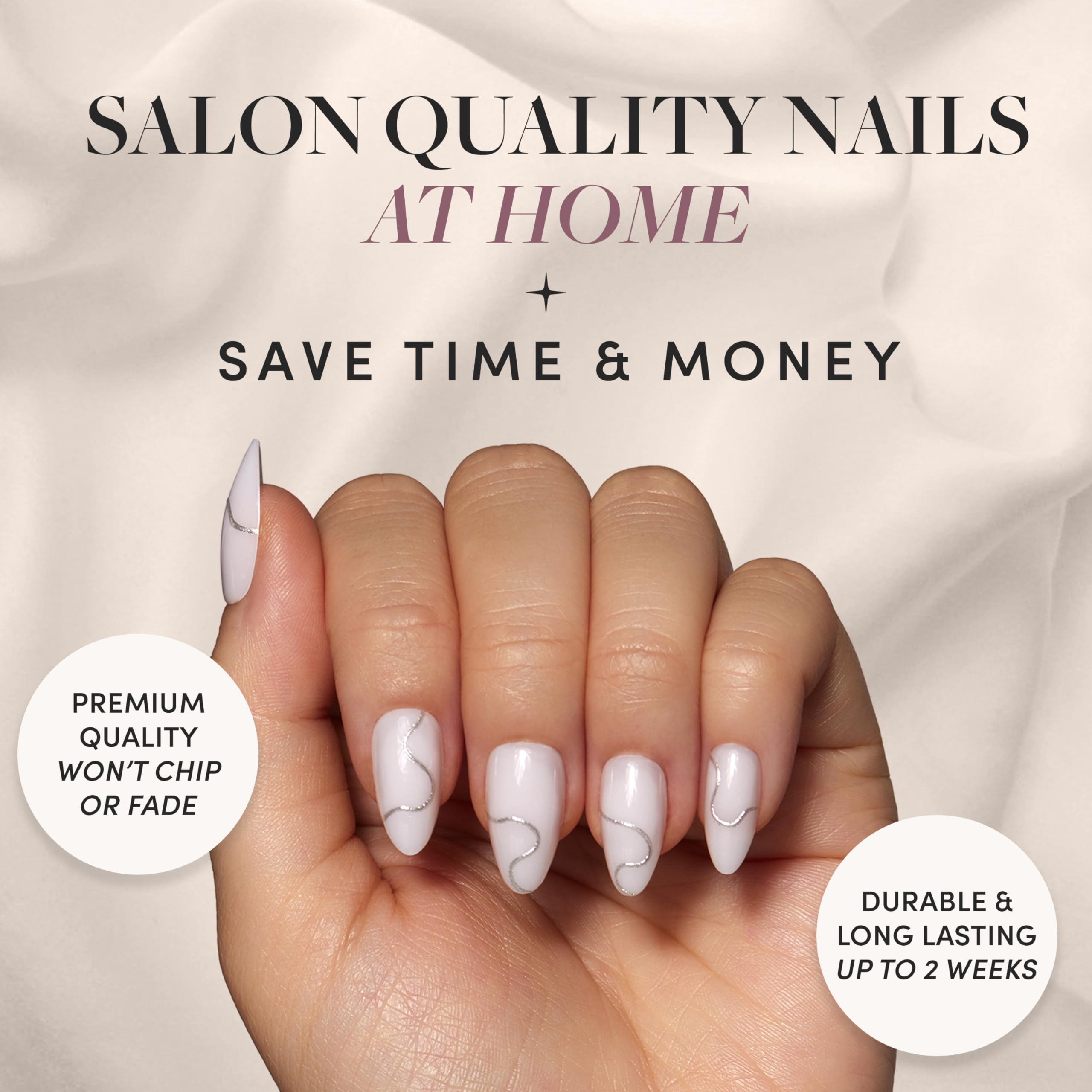 Glamnetic Silent Night: uñas cortas en almendra con brillo blanco para uso diario.