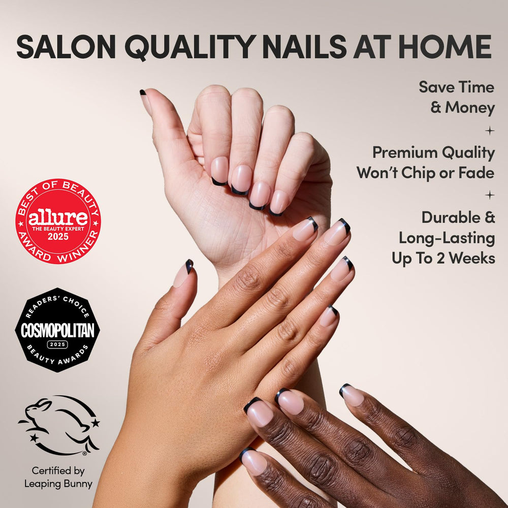 Uñas Glamnetic Squid Ink de forma squoval corta, con diseño moderno.