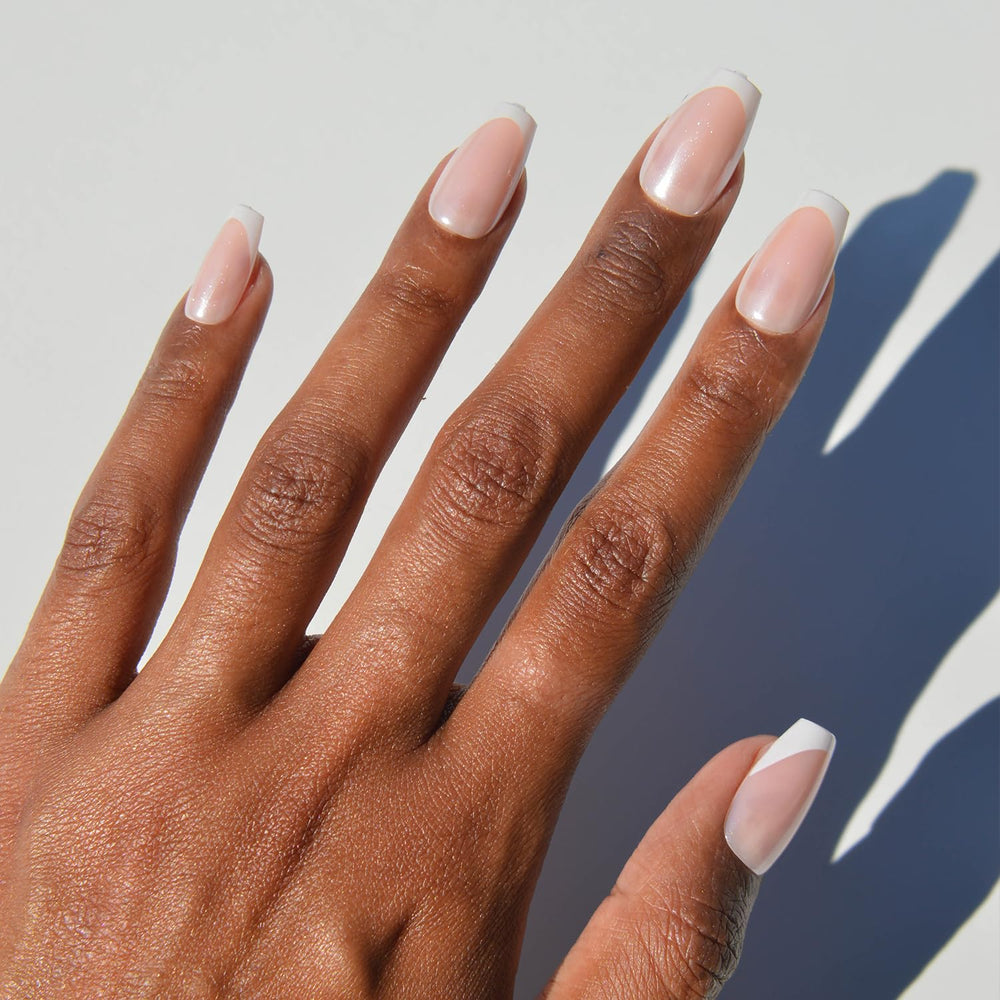 Glamnetic Pearl Glaze: uñas francesas perladas en formato mediano, brillo duradero para diario.