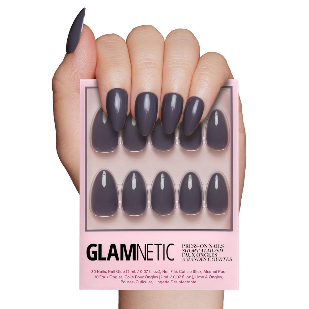 Glamnetic Unas postizas Gris Ceniza, tono gris humo, forma almendra corta para uso diario elegante.