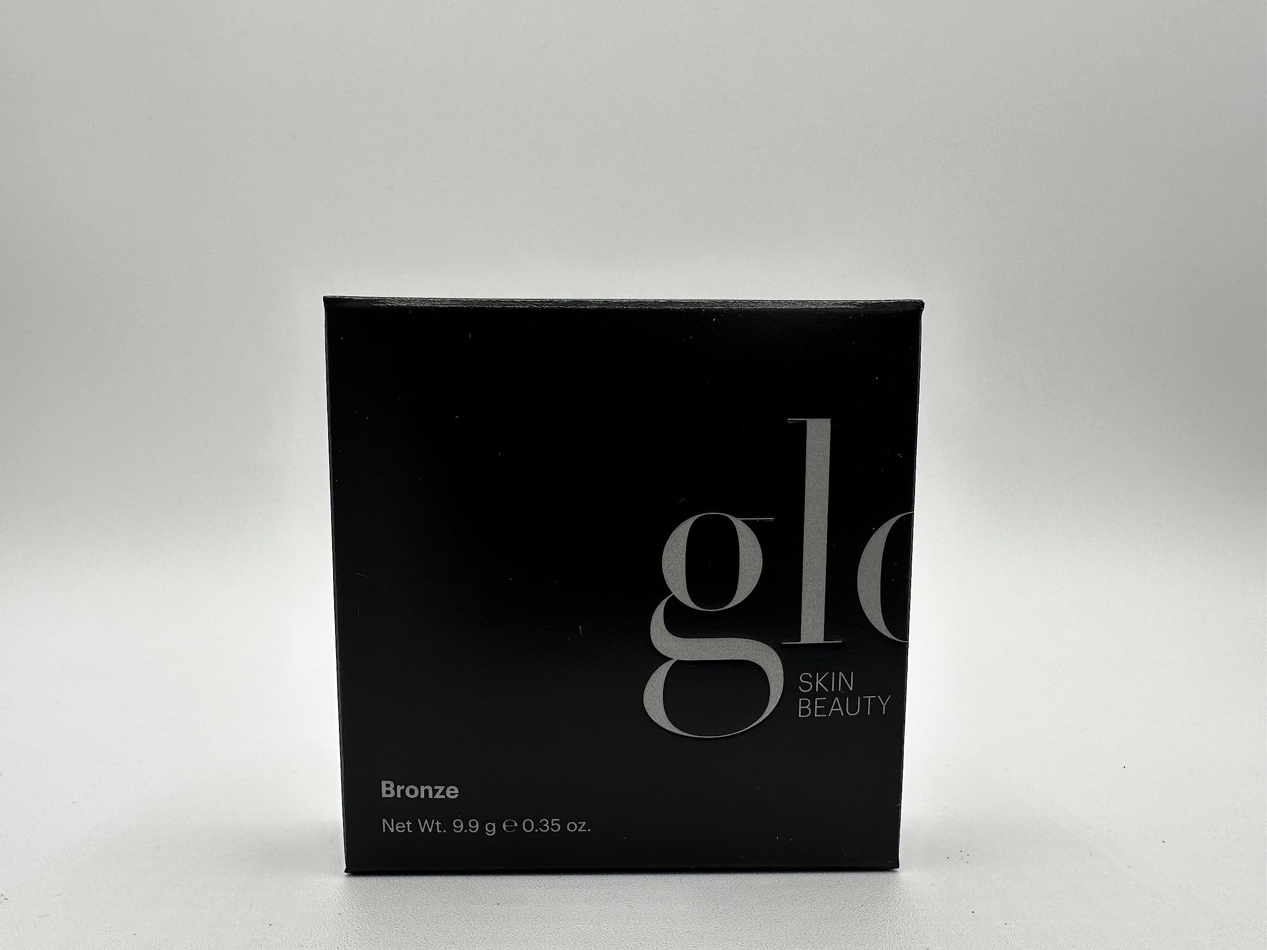 Glo Skin Beauty Bronceador, textura suave y fácil de difuminar