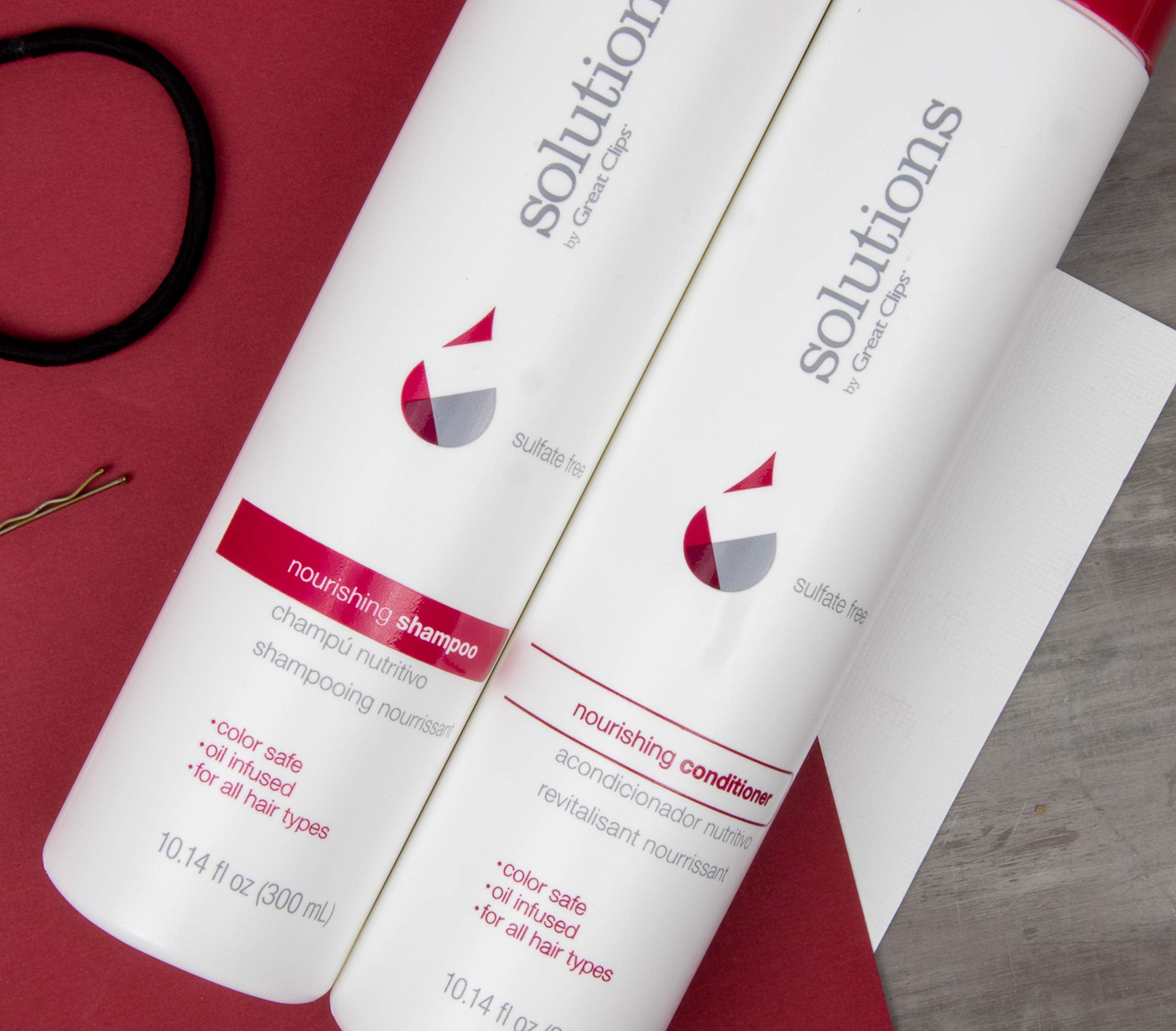 Great Clips envase sin parabenos cuida el cabello con suavidad.