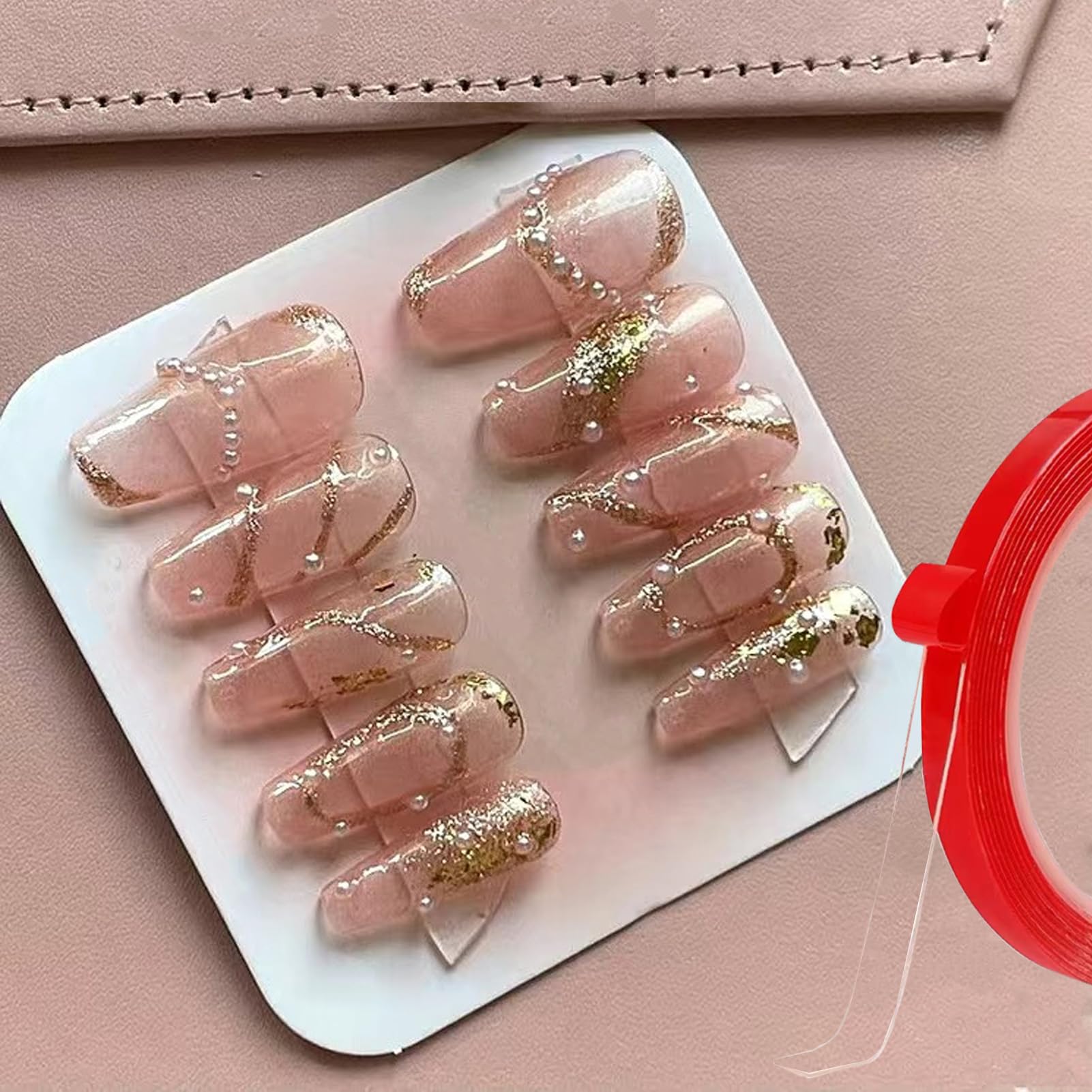 GUXACU: exhibicion de uñas en cajas para vitrina.