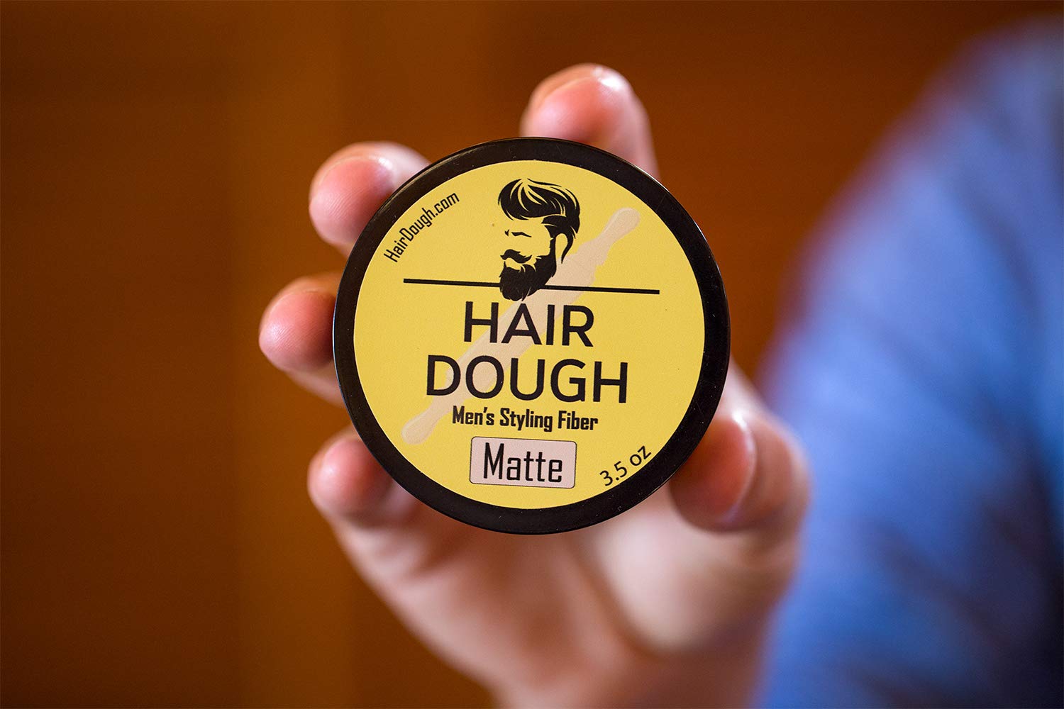 Hair Dough sin residuos para estilo discreto y duradero.