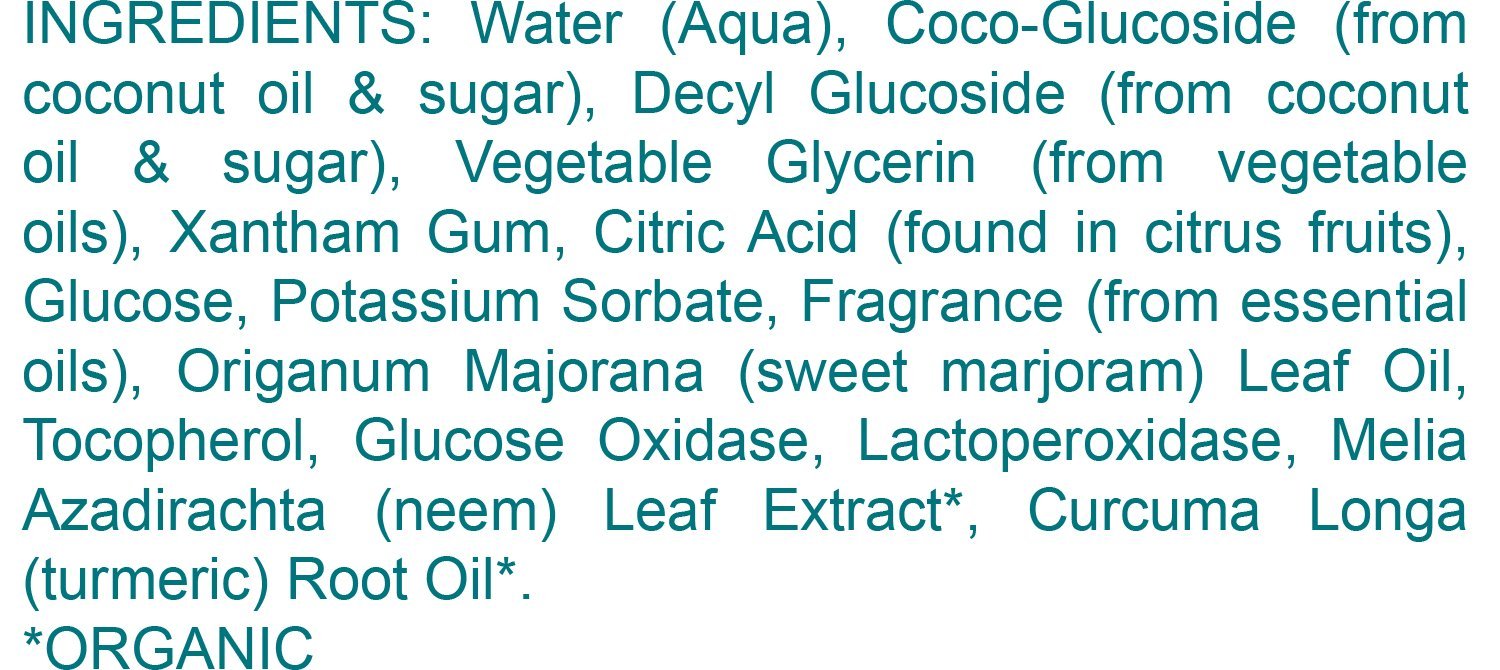 Vitamina E y aceite de coco aportan hidratación suave durante la limpieza.