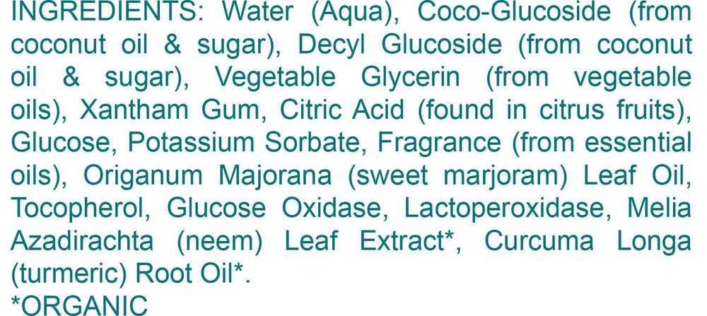 Vitamina E y aceite de coco aportan hidratación suave durante la limpieza.