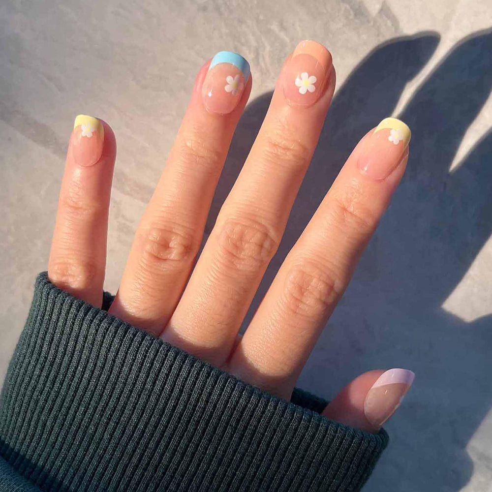 Acabado brillante de Uñas Hkanlre para un toque elegante