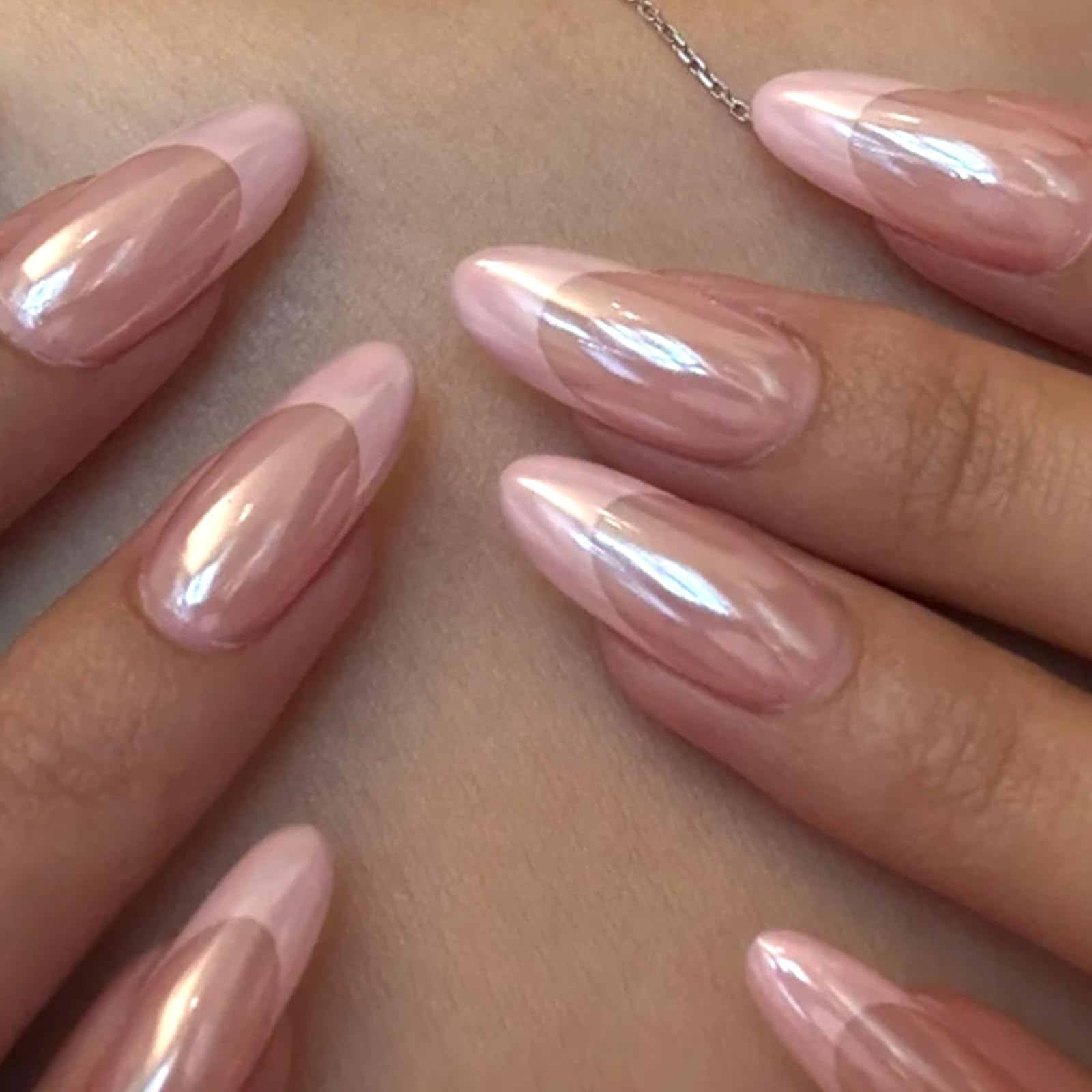 Cuidado y mantenimiento de uñas HOSAILY para uso reutilizable.