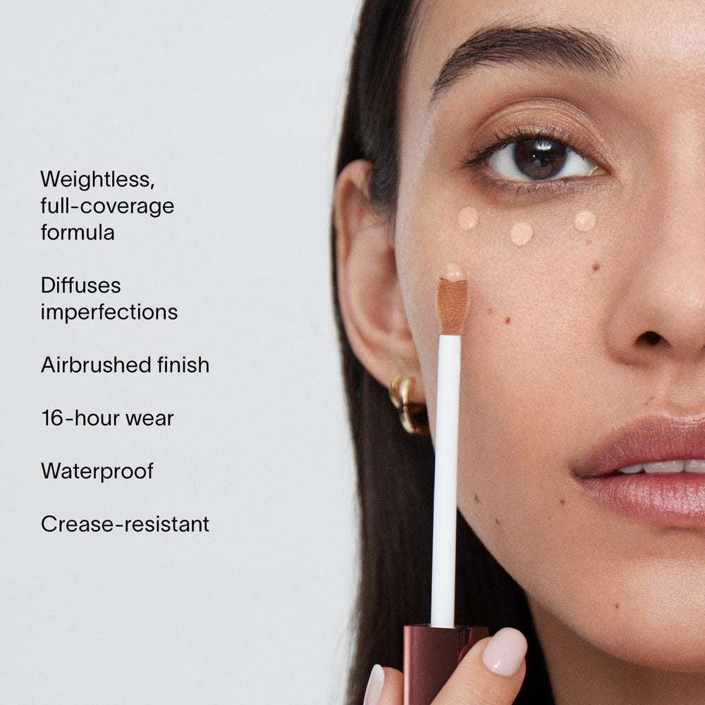 Hourglass Vanish Airbrush Concealer acabado natural y mate que parece piel.