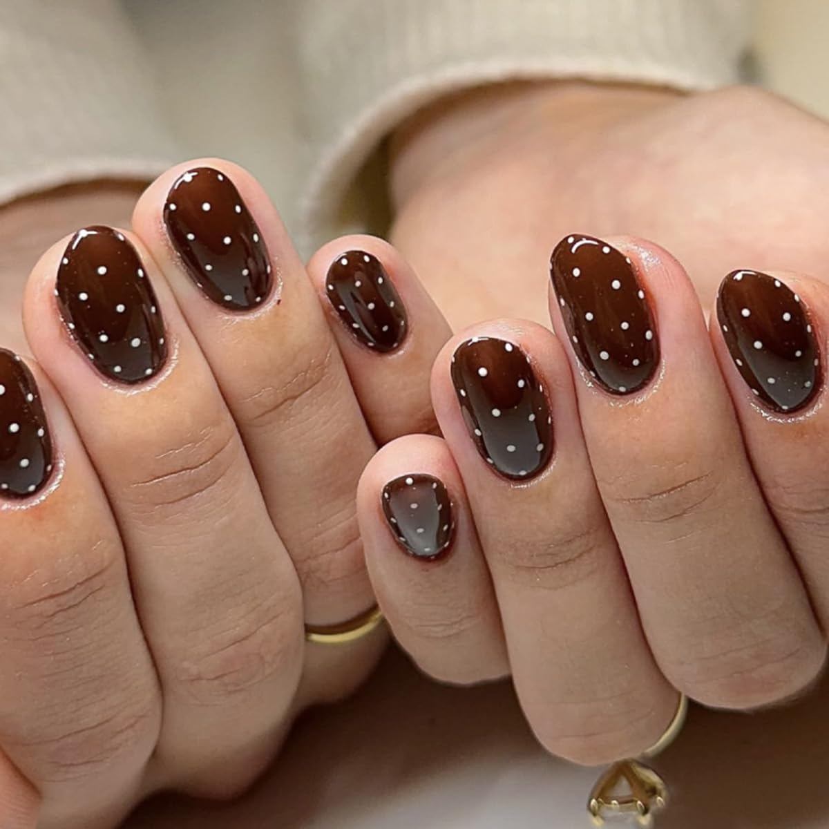 HPYFOI Uñas postizas marrones con lunares para uso diario.
