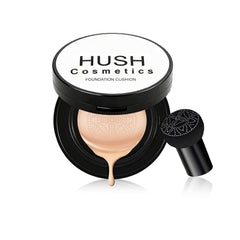 Fundación Hush Cosmetics tono Natural con esponja hongo para un acabado natural.