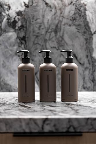HygieneLab Champú para Hombre, espuma suave que limpia sin resecar.