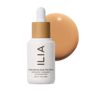 ILIA Super Serum Skin Tint SPF 40, envase con bomba para aplicación precisa y protección mineral