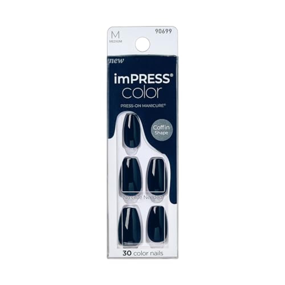 ImPRESS uñas sin pegamento azul marino, forma coffin, look elegante.