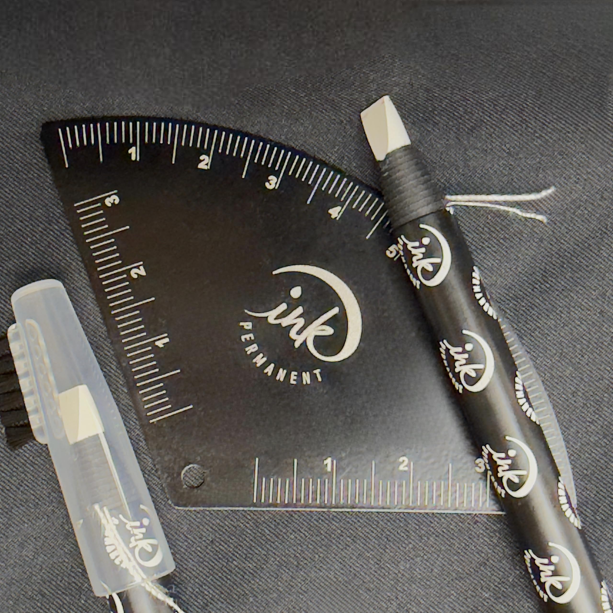 Ink Permanent: diseño en abanico para cejas, ajuste rápido y cómodo