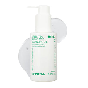 innisfree Aceite limpiador con aminoácidos de té verde, frasco visible, limpia maquillaje suavemente.