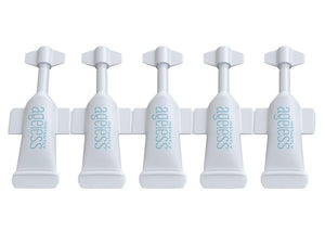 Instantly Ageless crema ojos aplicación: ayuda a suavizar ojeras y bolsas.