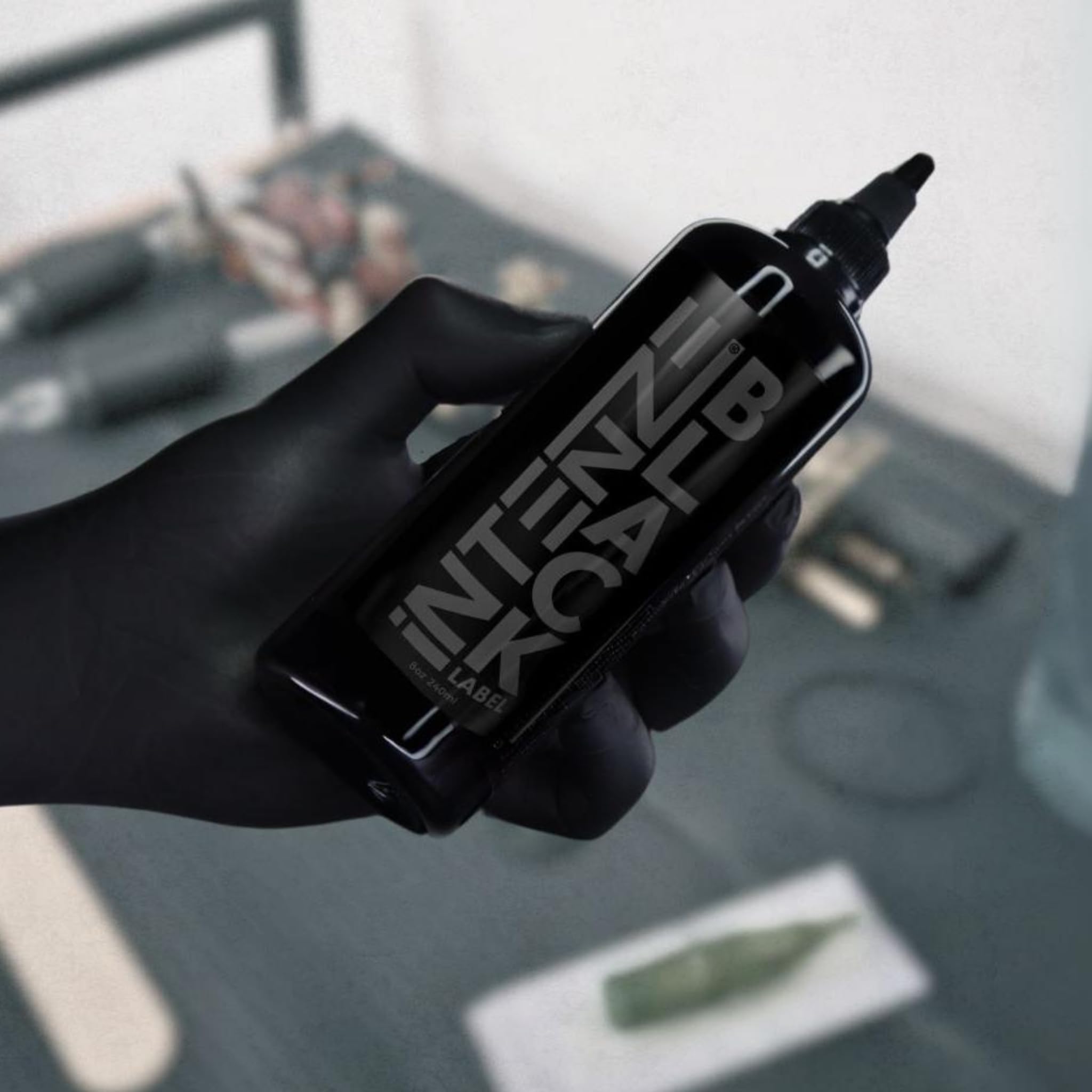 Intenze Black Label tinta vegana, libre de crueldad animal.