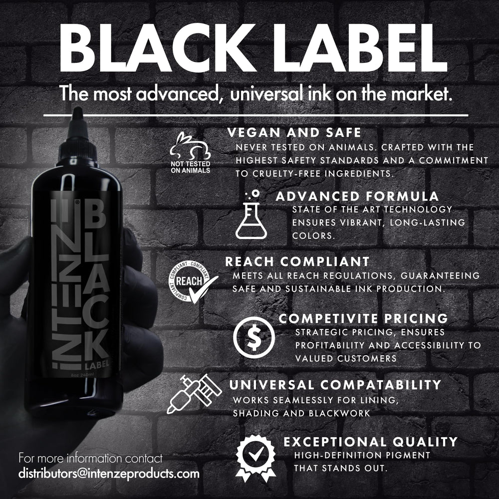 Intenze Black Label primer plano de pigmento negro intenso.