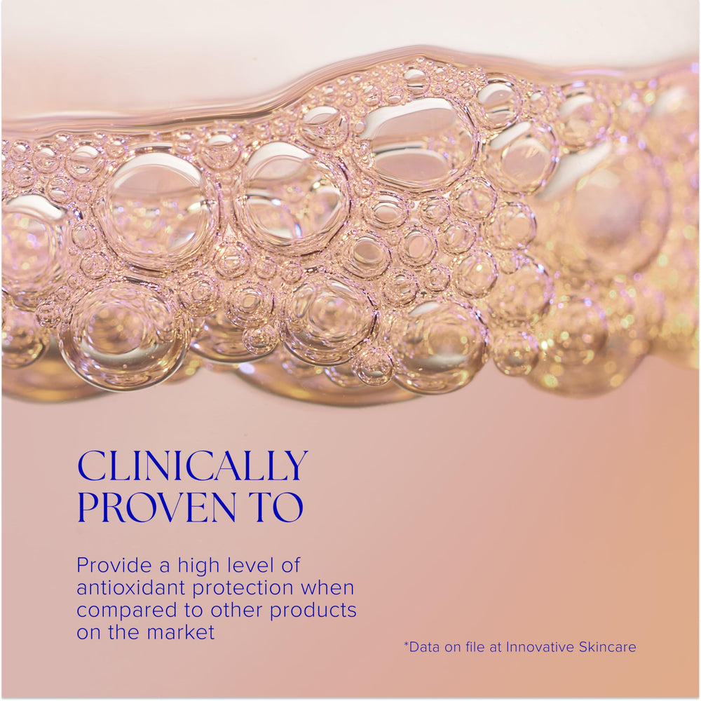 iS CLINICAL Super Serum Advance+ primer plano de piel tras absorción