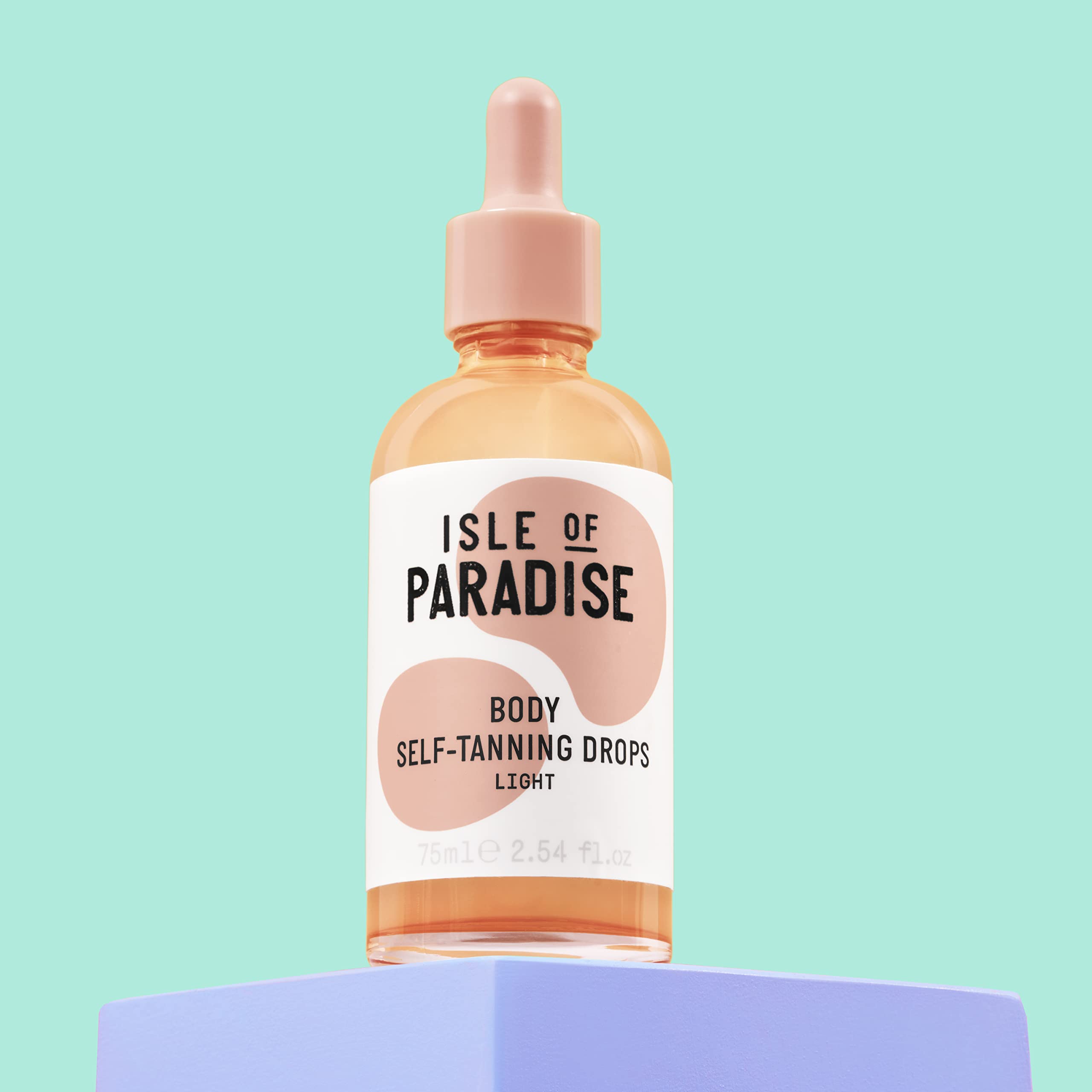 Isle of Paradise: aplicación con cuentagotas en crema hidratante.