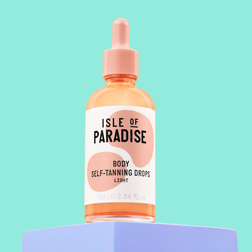 Isle of Paradise: aplicación con cuentagotas en crema hidratante.