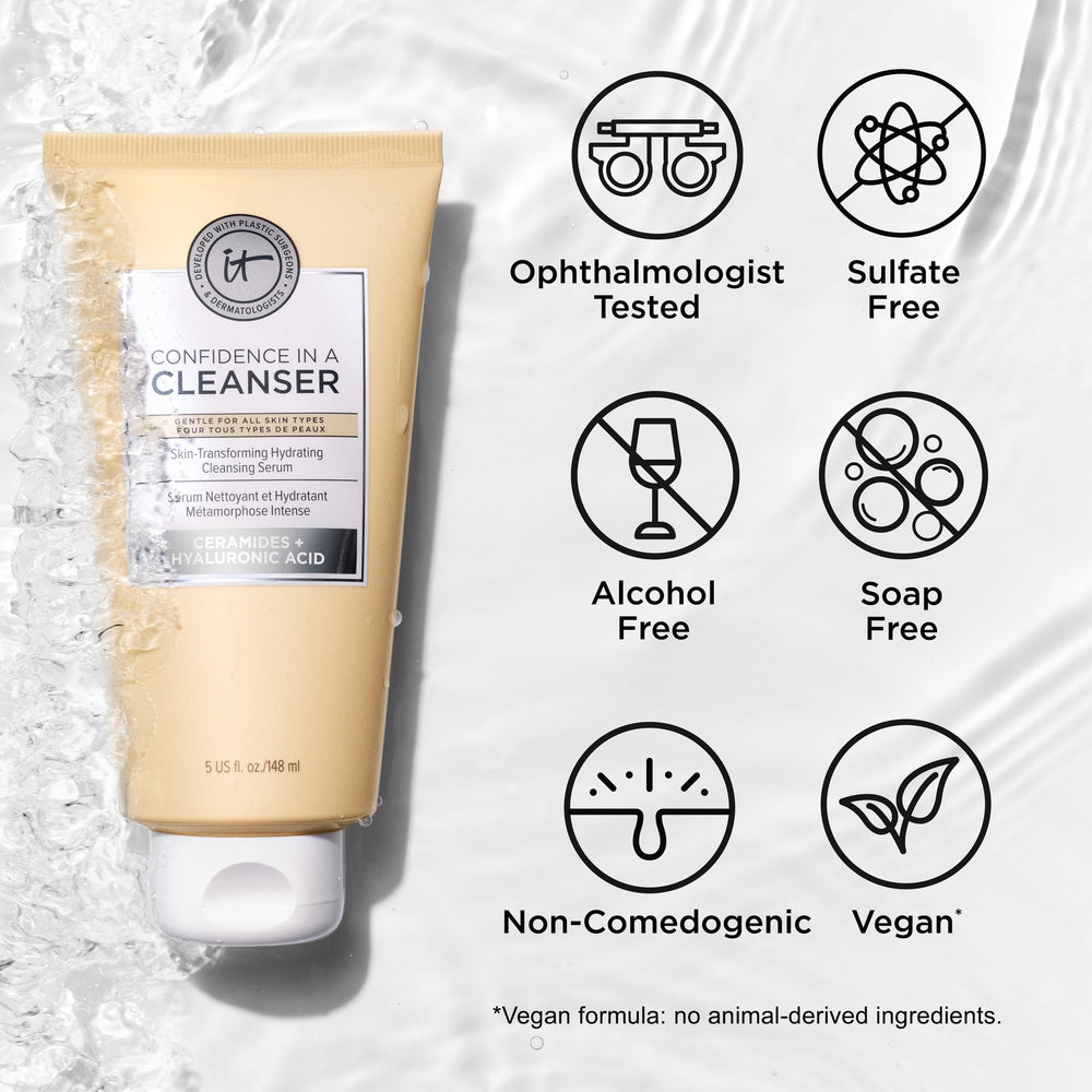 Botella de viaje de IT Cosmetics Confidence in a Cleanser para llevar contigo.
