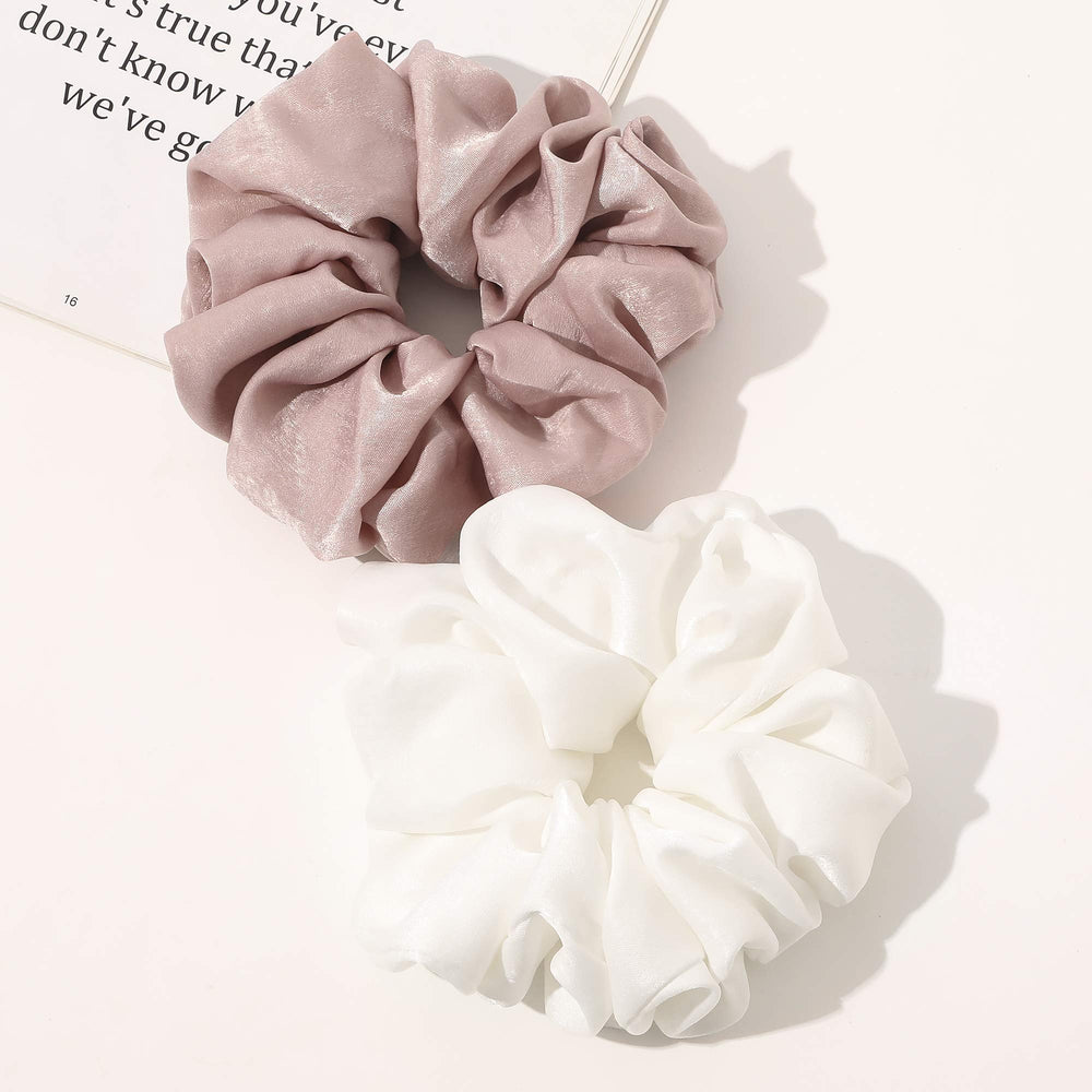 Ivyu Scrunchie de pelo liso ofrece sujeción estable durante el día.