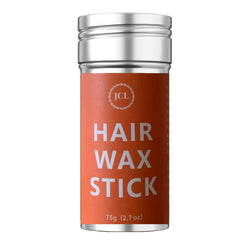 Barra JCL para mujer aplicando cera para controlar frizz