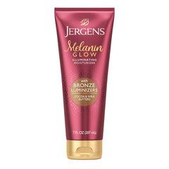 Jergens Melanin Glow en bote de 7 onzas, hidratante iluminador para uso diario.