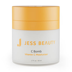 JESS BEAUTY C Bomb crema en bote ofrece hidratación suave con vitamina C.