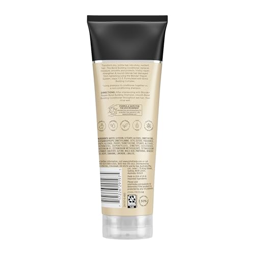 Aplicación con las manos de Blonde+ para reparación de rubios.