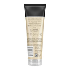 Aplicación con las manos de Blonde+ para reparación de rubios.