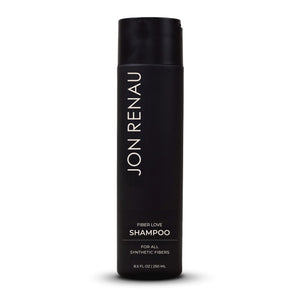 Champú Fiber Love de Jon Renau en botella para pelucas sintéticas, limpieza suave.