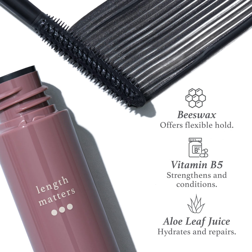 Julep Mascara Sin Grumos Pestañas con acabado negro intenso.