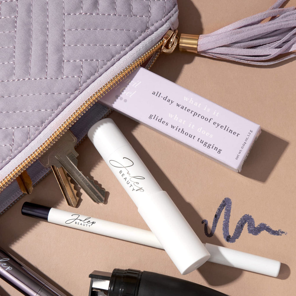 Ojos sensibles: probado oftalmológicamente con Julep Sage Grey Shimmer.