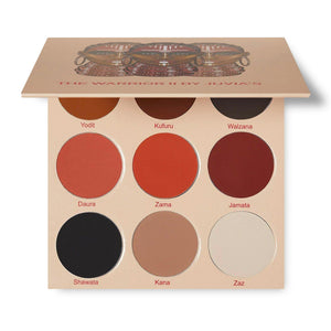 Paleta Juvia's Place Warrior 2 abierta para looks versátiles y vibrantes