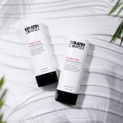 Keratin Complex Color Care Champú: botellas en primer plano, protege el color y hidrata el cabello