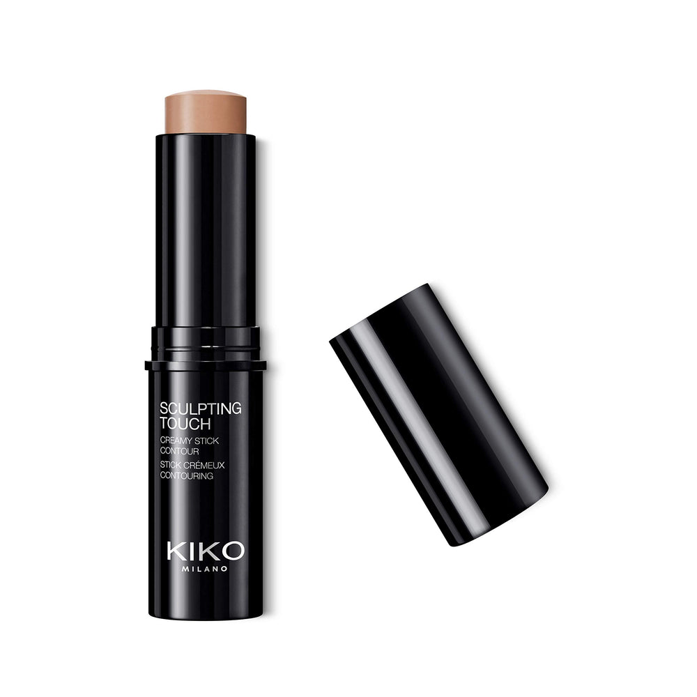 Kiko Milano Contorno Cremoso en Barra con acabado mate para definición precisa.