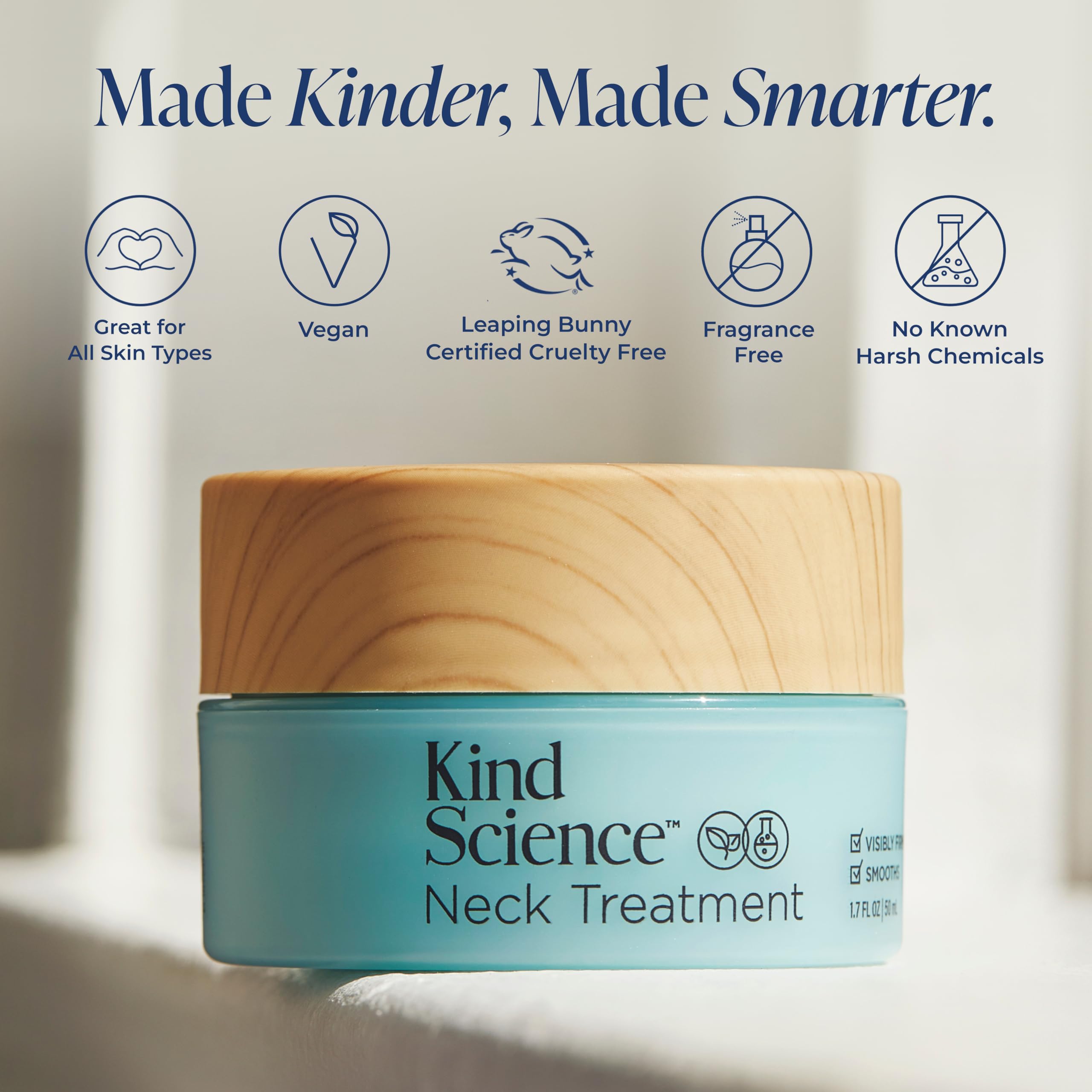 Fórmula Skin Kind libre de parabenos y fragancias para piel sensible.