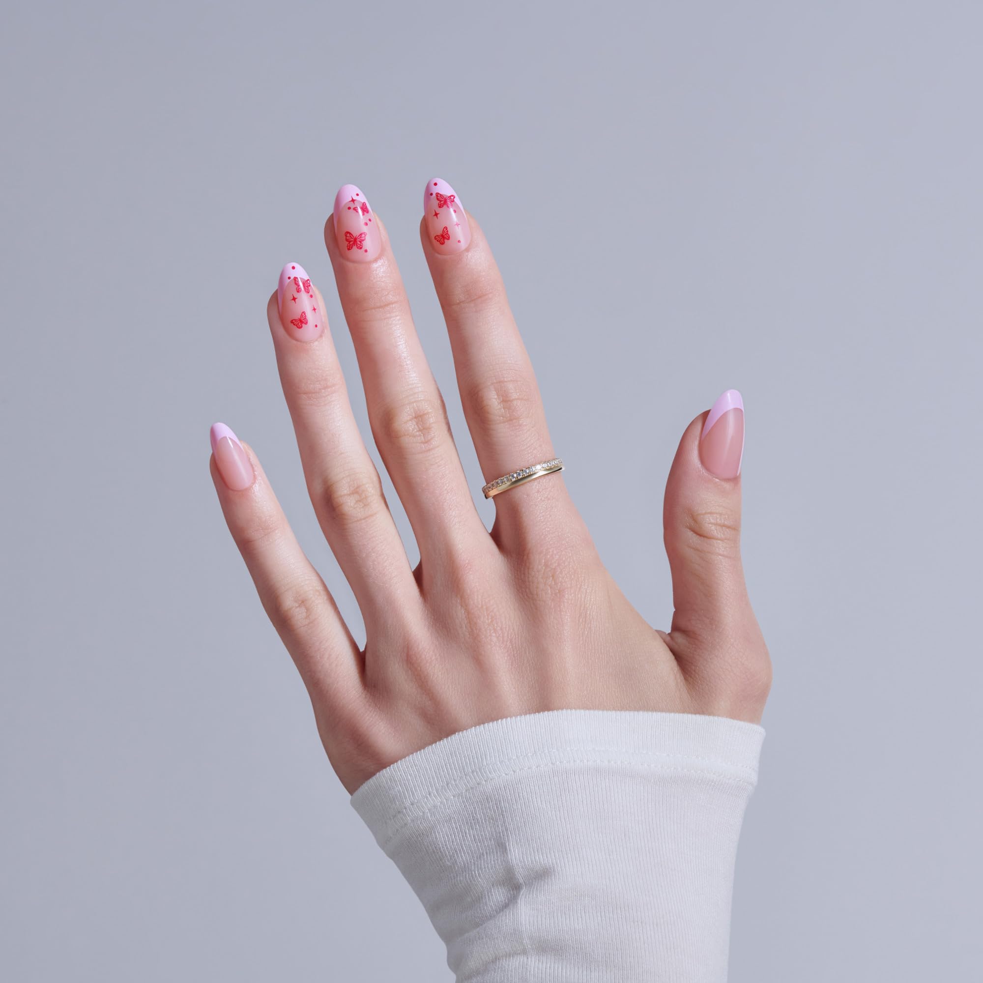 Contenido del kit KISS CORE incluye 32 uñas postizas
