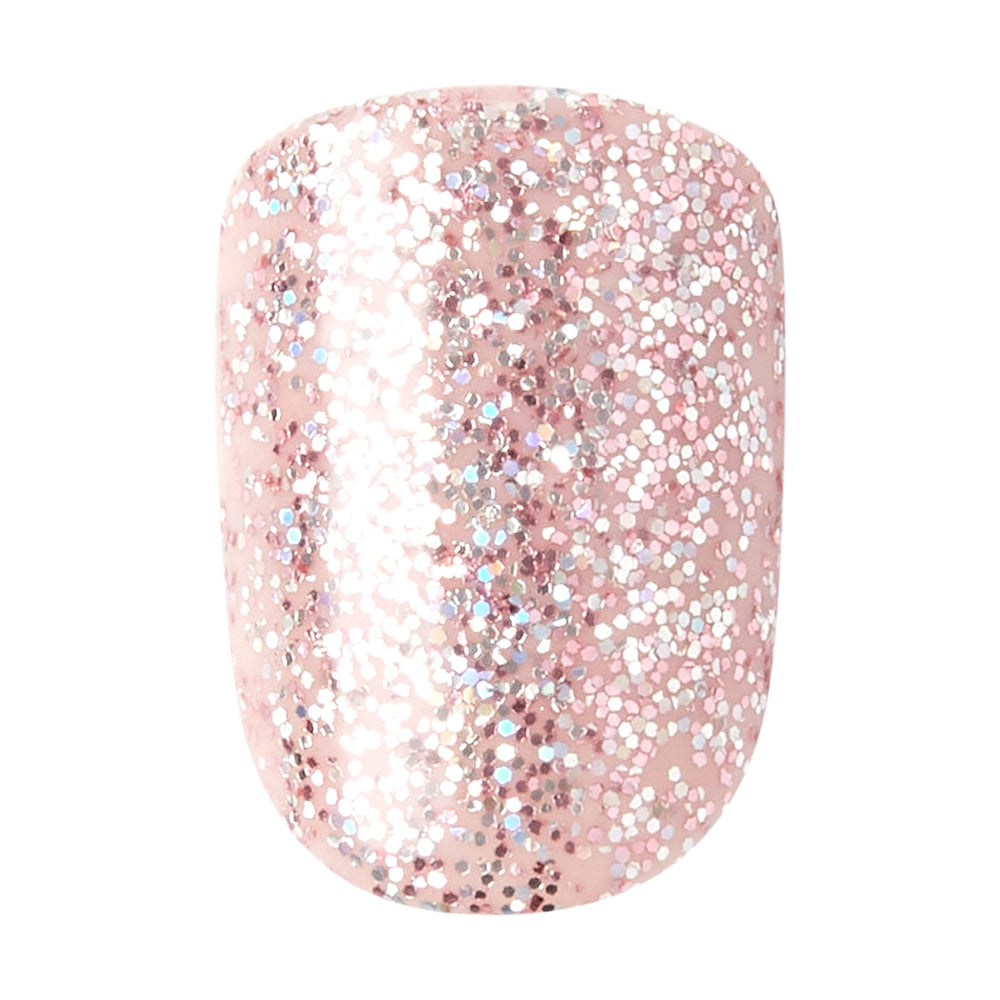 KISS imPRESS Couture: diseños Couture con brillo para ocasiones especiales.