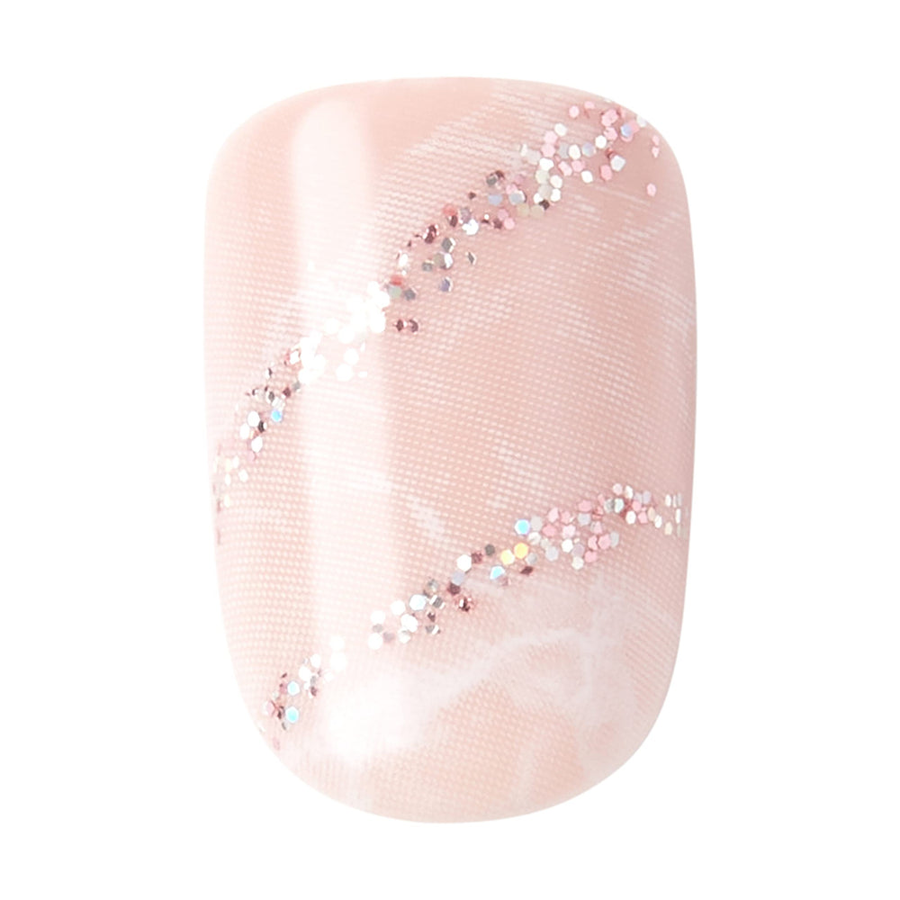 KISS imPRESS Couture: 30 uñas falsas para tallas distintas, listo para usar.