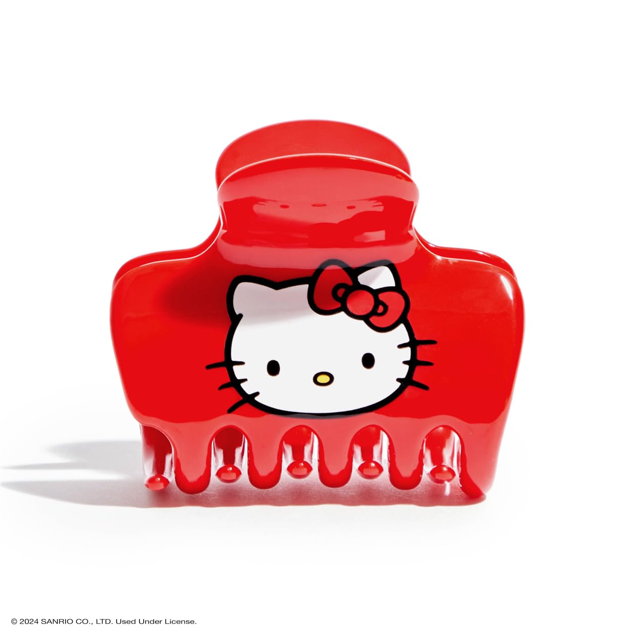 Uso diario con Kitsch Hello Kitty, complemento versátil para looks casuales