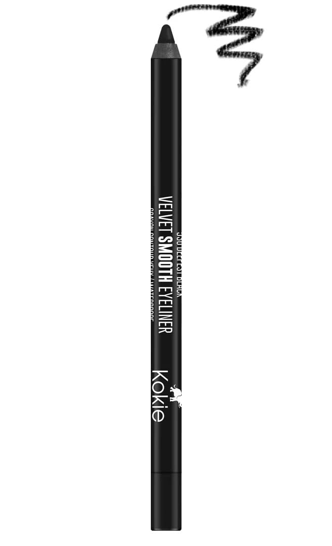 Delineador Kokie impermeable en negro profundo para trazos precisos y duraderos.